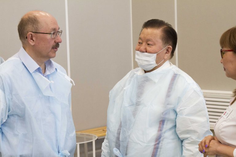 "Но кто не хочет кормить своих врачей – будет кормить гробовщиков" - Федот Тумусов