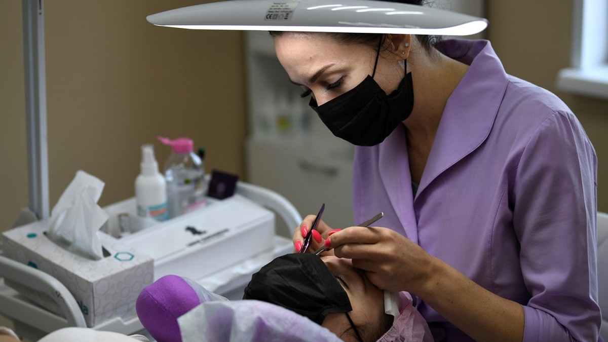 Кому можно и нельзя работать с 15 по 30 апреля в Якутии