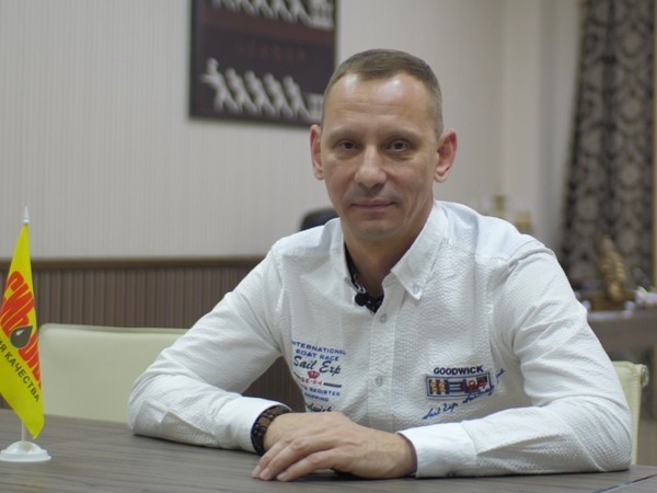 Депутат Сергей Черных передает в помощь пожилым топливо, маски и антисептик