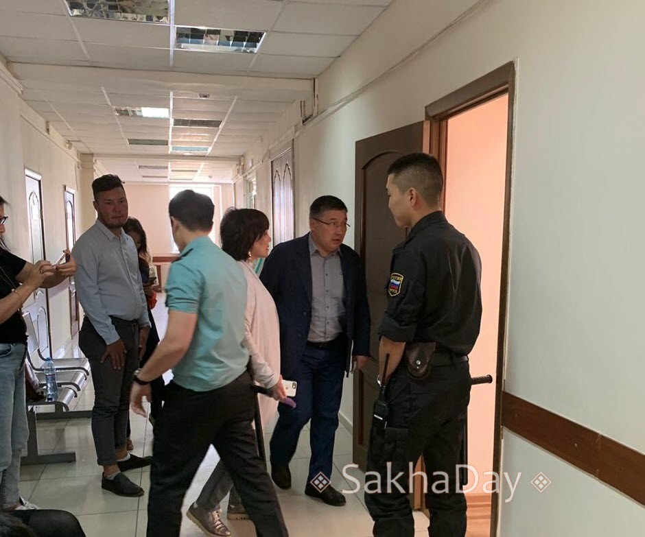 Бывшего гендиректора аэропорта "Якутск" Николая Местникова опять будут судить