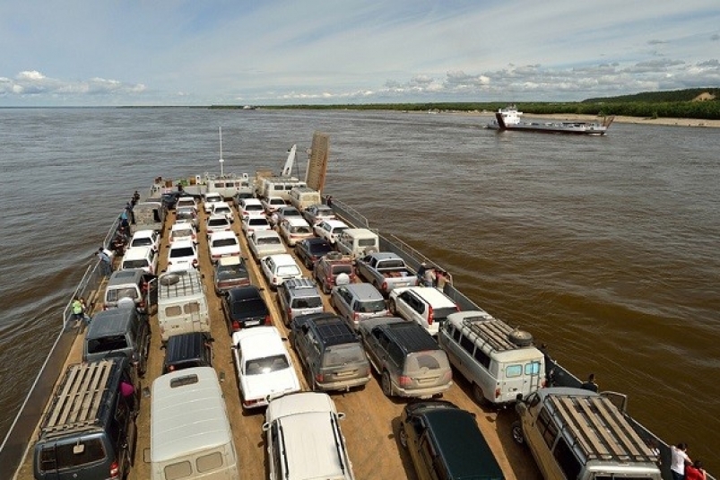 До 31 мая на реках Лена, Алдан и Вилюй введены ограничения на переправах и услуги водного транспорта