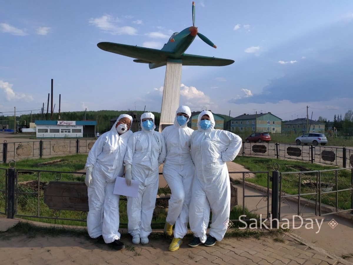 «В ожидании рейсов мы сидели в машине», - в аэропорту  Олекминска медикам отказали в предоставлении помещения