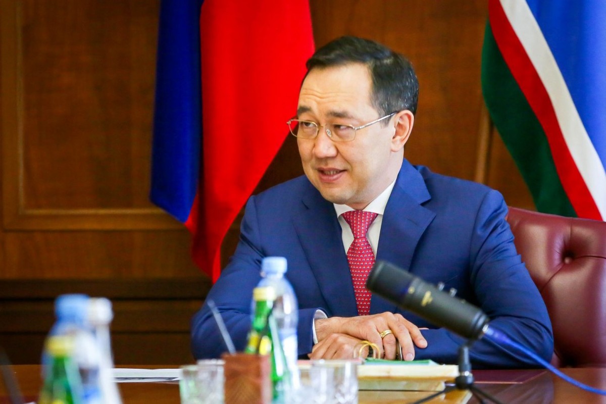 Айсен Николаев обозначил ключевые задачи по организации завершения учебного года и летнего отдыха детей