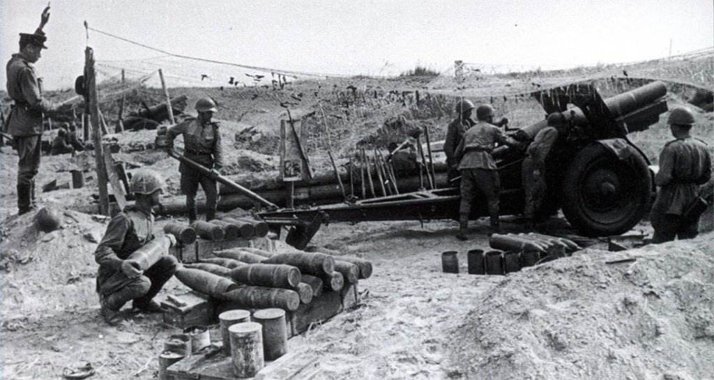 Страницы, опаленные войной. “Паникеров и трусов уничтожать на месте!”