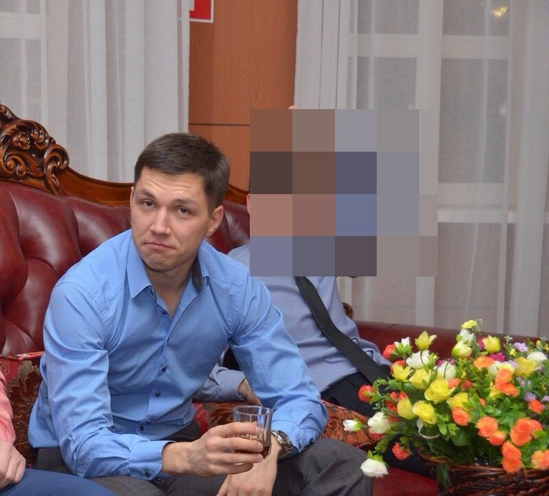 Племяннику экс-начальника Управления по вопросам миграции, попавшемуся на взятке, предъявлено обвинение