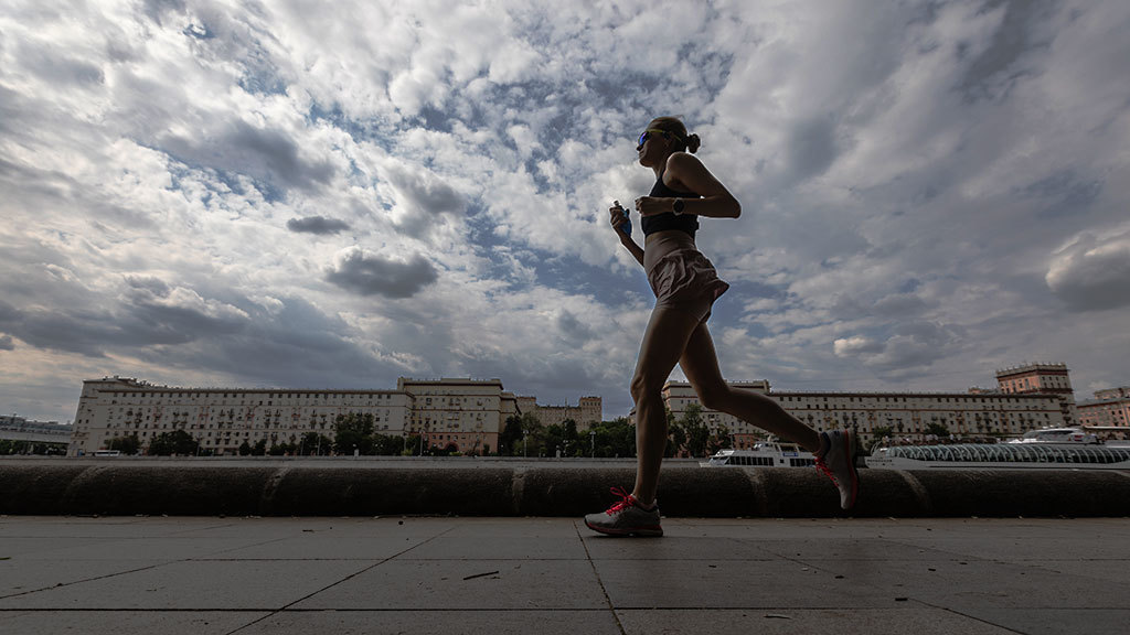 Роспотребнадзор рекомендовал регионам снимать карантин в три этапа