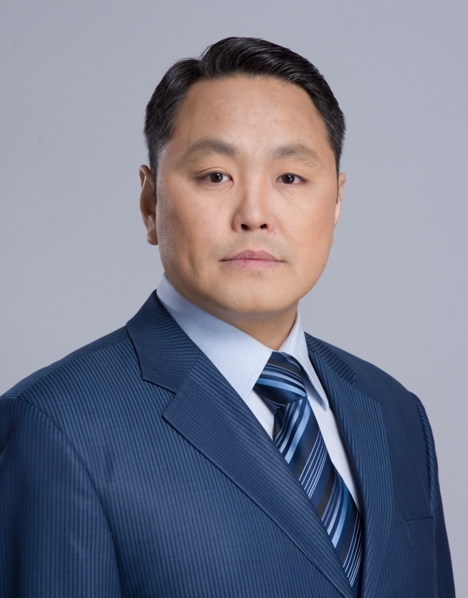 Поздравление Председателя Якутской городской Думы Альберта Семенова с Днем предпринимателя