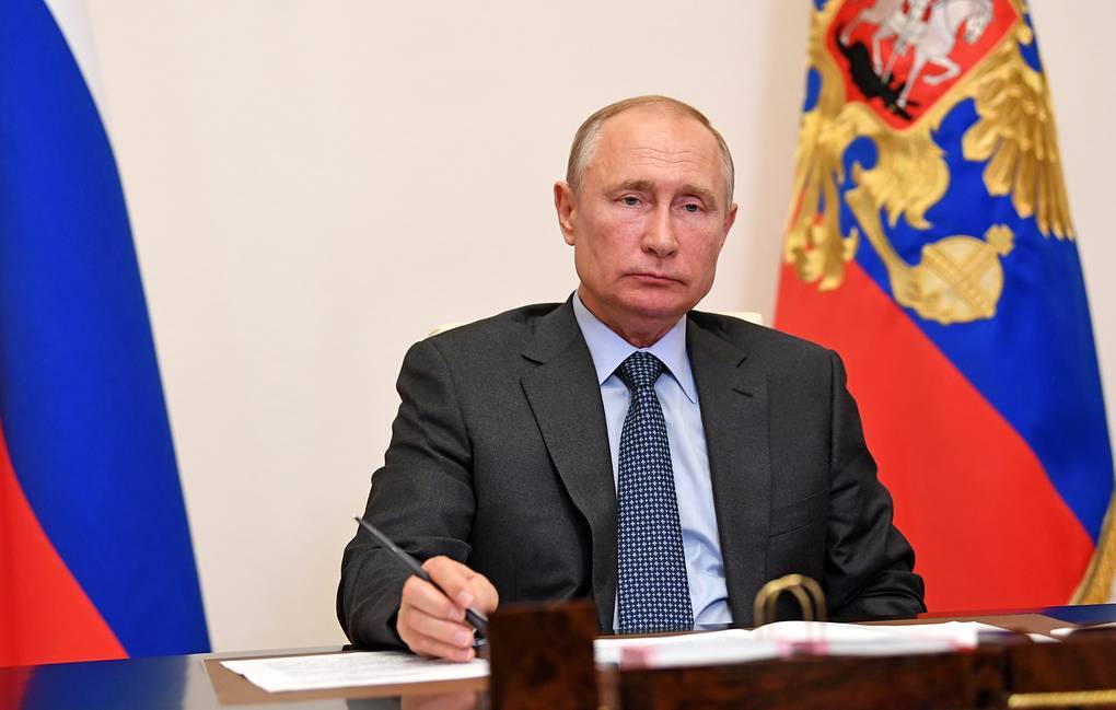 Путин предложил начать ЕГЭ по всей стране с 29 июня