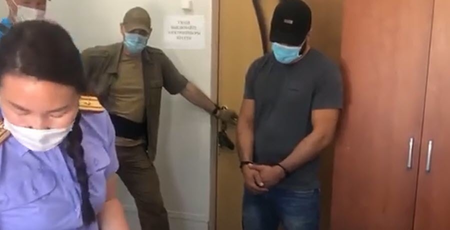 Выяснилось, кому пытались всучить взятку за место на Крестьянском рынке в Якутске (видео)