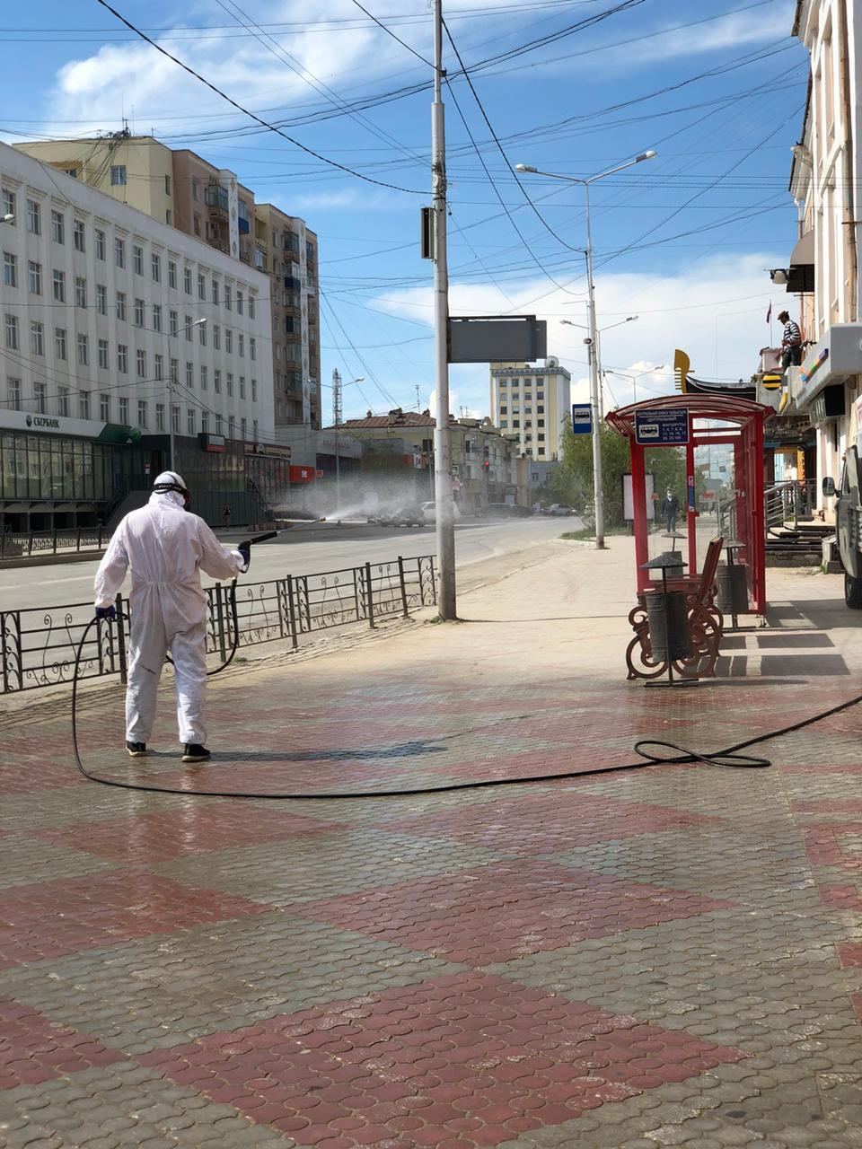 Дезинфекция общественных пространств в Якутске проводится в усиленном режиме