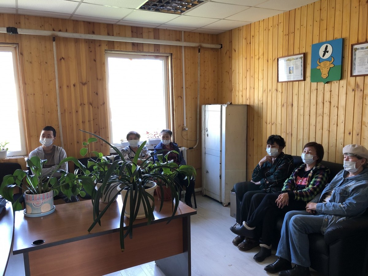 Буолаары турар Дойду Төрүт сокуонугар киирэр уларытыылары талыы быыбарыгар нэһилиэк актыыбын кытары көрсүһүү