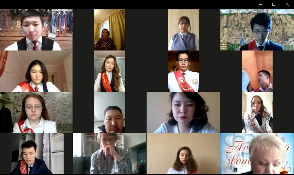 Выплаты выпускникам школ по 5 тысяч рублей: «не два, не полтора…»