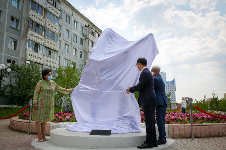 Айсен Николаев: «Это дань нашей памяти якутским снайперам, которые отличались особой меткостью и величайшим терпением»
