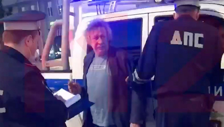 С начала года артисту Михаилу Ефремову выписали 10 штрафов