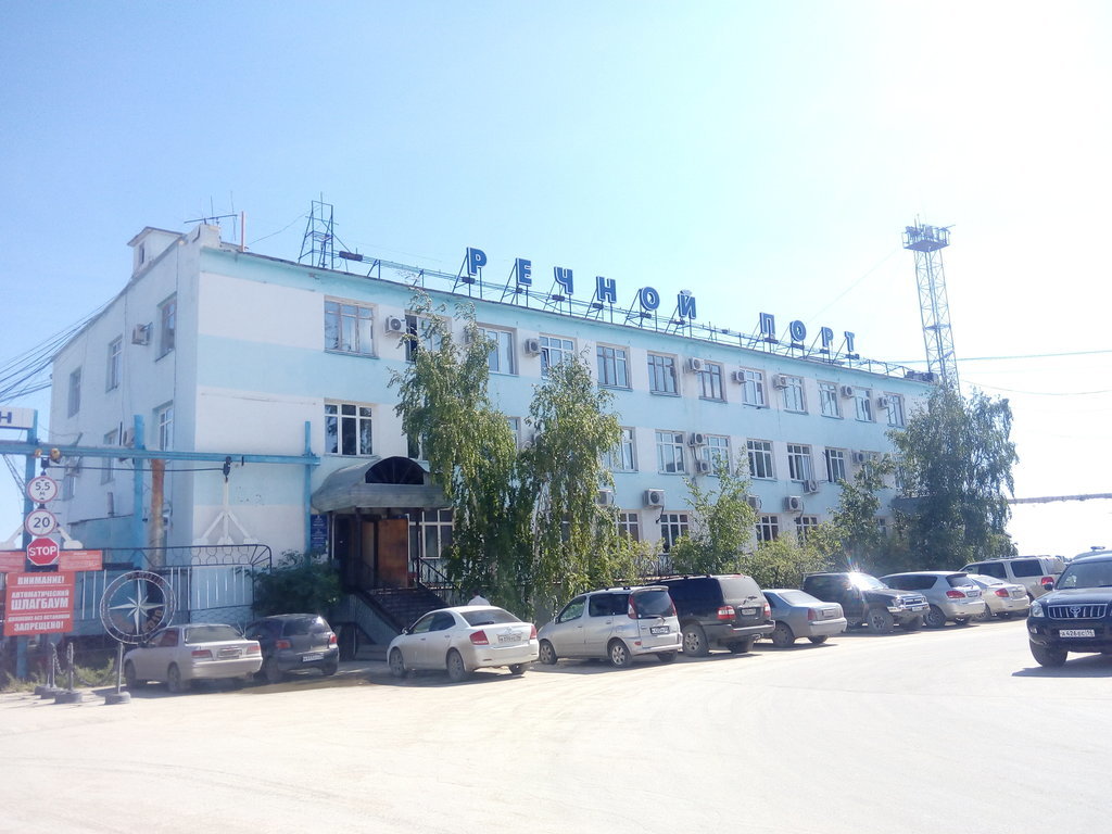 На кольце Речного порта могут установить искусственные неровности для ограничения активности дрифтеров