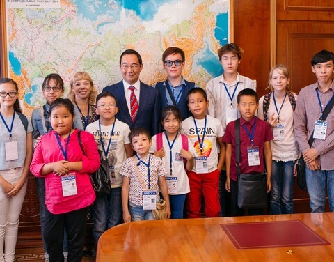 Глава Якутии поздравляет с Днём защиты детей