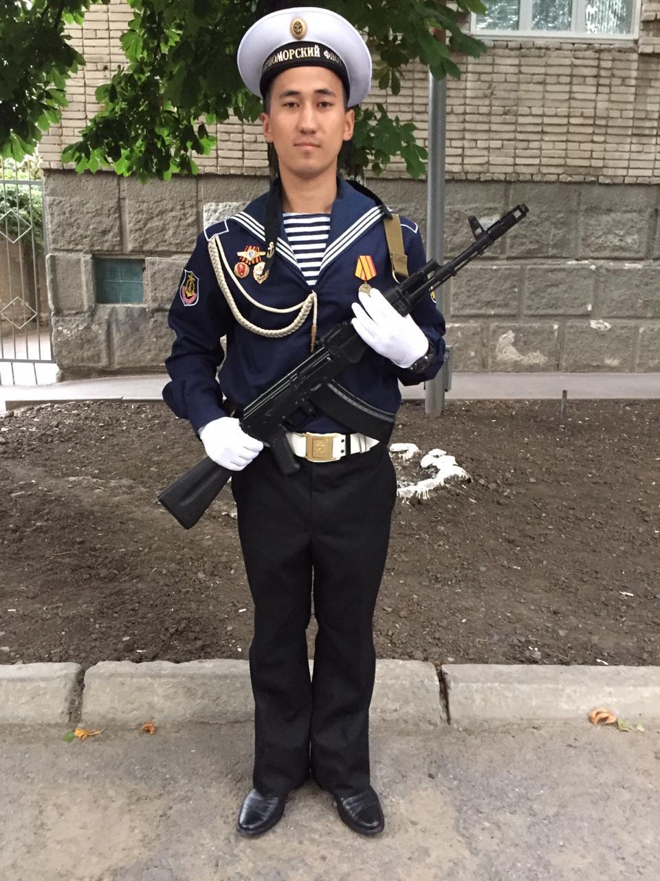 Игорь Добровольский из Мирного примет участие в параде Победы в Москве