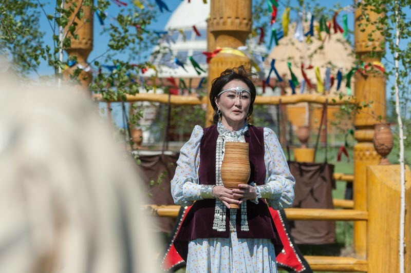 Поздравление Сарданы Авксентьевой с национальным праздником Ысыах