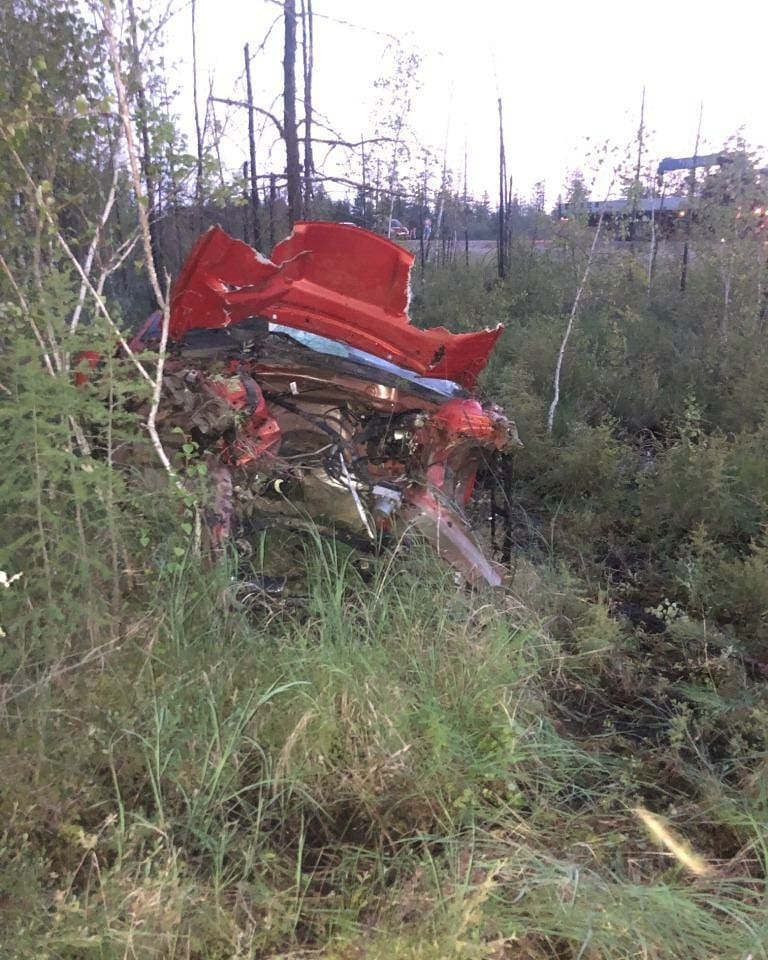 В Якутске на Вилюйском тракте опрокинулся автомобиль "Шевроле Камаро"
