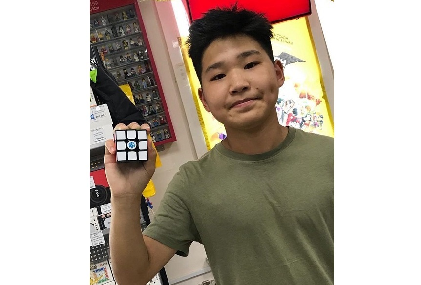 Собрать за секунды: спидкубер Мирон Солопов о своём увлечении