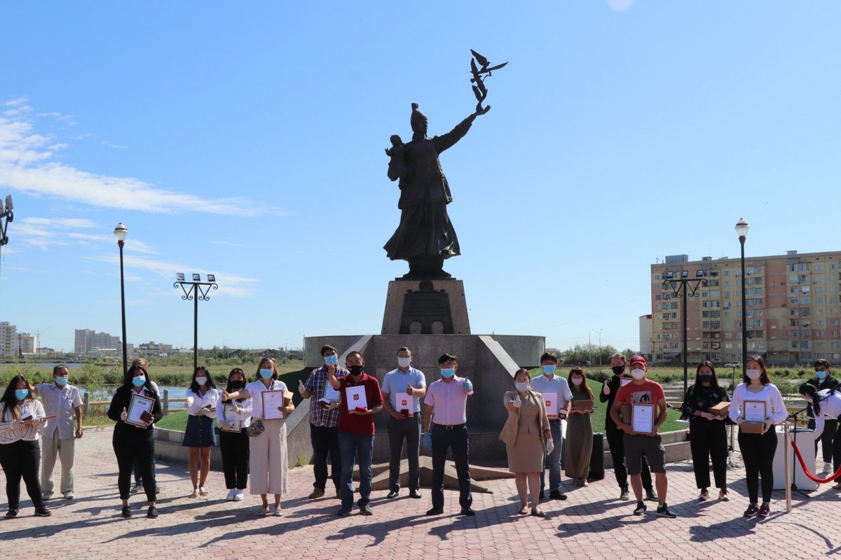 Росмолодежь наградила сотрудника АЭБ за волонтерскую работу во время пандемии