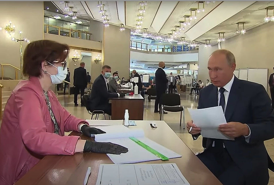 Путин проголосовал в Академии наук