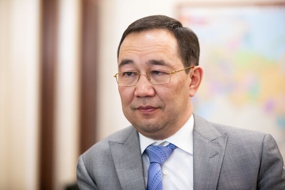 Айсен Николаев провел рабочую встречу с руководителем авиакомпании «Аврора»