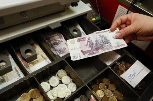 Продавец гипермаркета в Якутске в течение двух лет присваивала деньги, заполняя заявления на возврат