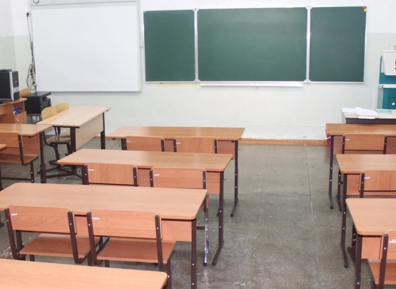 «Мы рассчитываем на 49 млн рублей, перенаправленные на приобретение рециркуляторов", - мэр Якутска