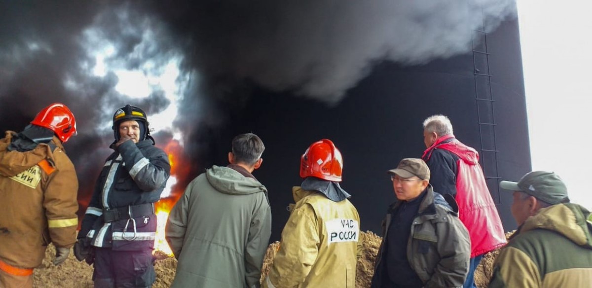 Возгорание на нефтескладе в Саскылахе уменьшилось