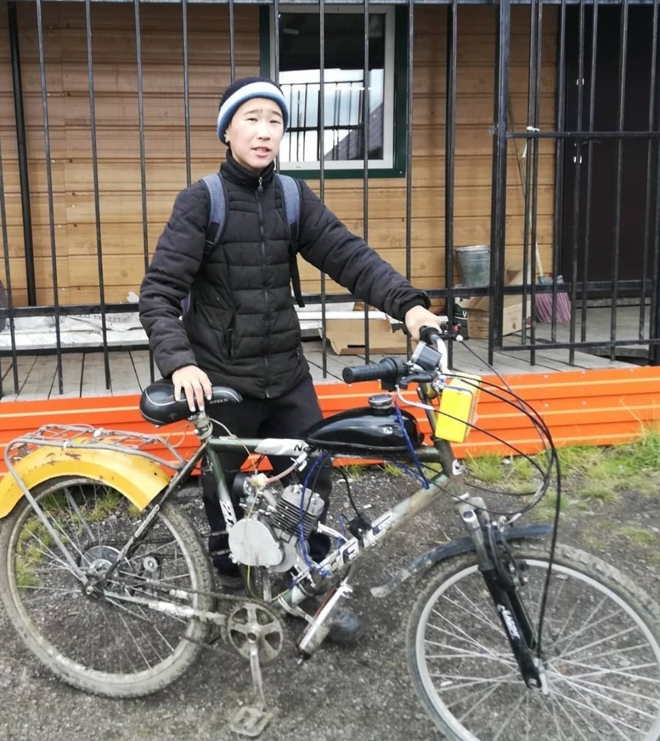 Юный якутянин смастерил своими руками мотоцикл из велосипеда