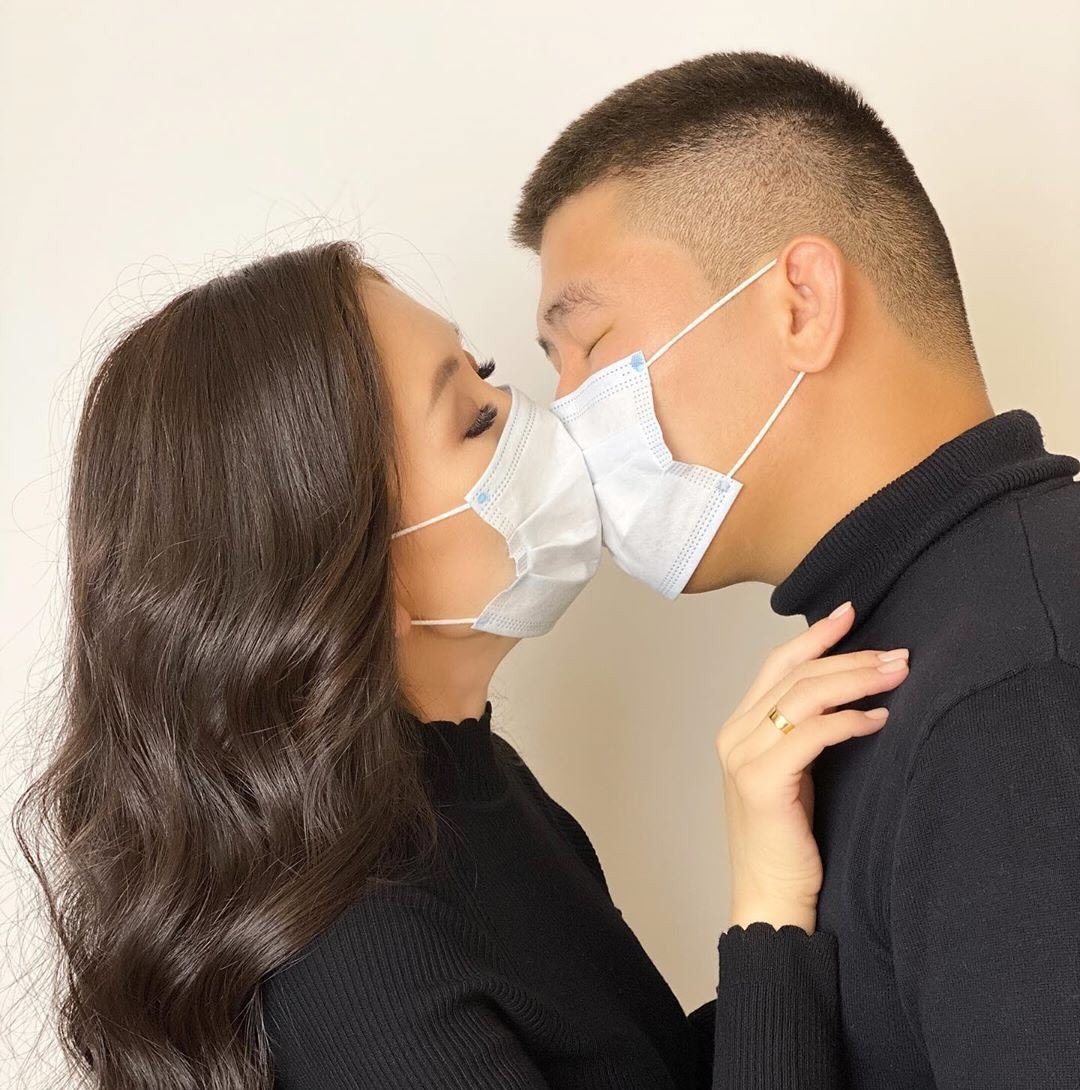 Блогер Лина Малина сообщила, что переболела COVID-19 в легкой форме благодаря аффирмациям и визуализации