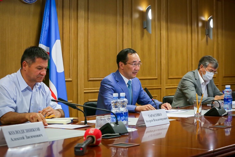 Айсен Николаев поставил задачи перед главами районов на ближайший период