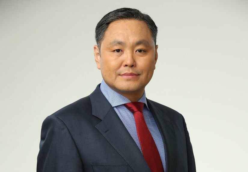 Альберт Семенов поздравляет с Днем строителя