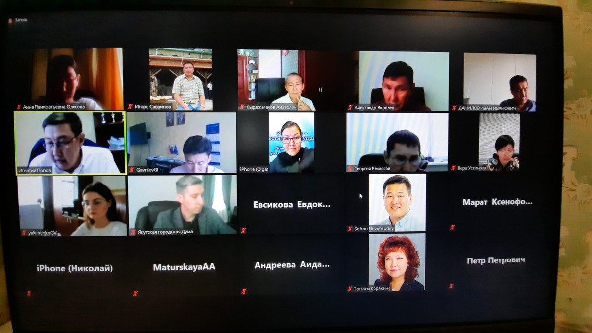 Вместо руководителя бухгалтер