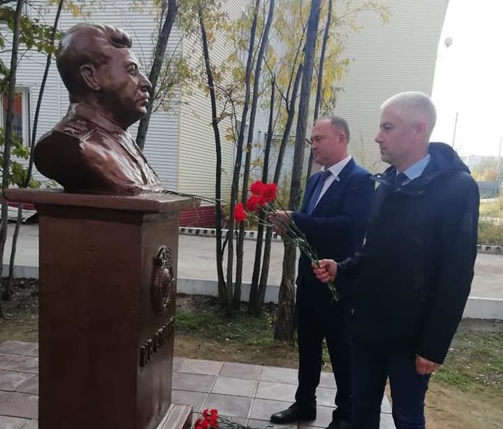Фотофакт: В Якутии открылся еще один памятник Сталину