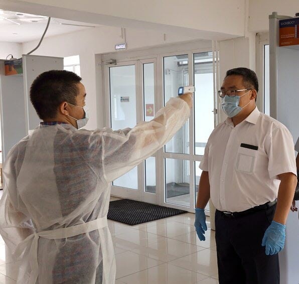 Спикер Ил Тумэна Петр Гоголев самоизолировался после контакта с больным COVID-19