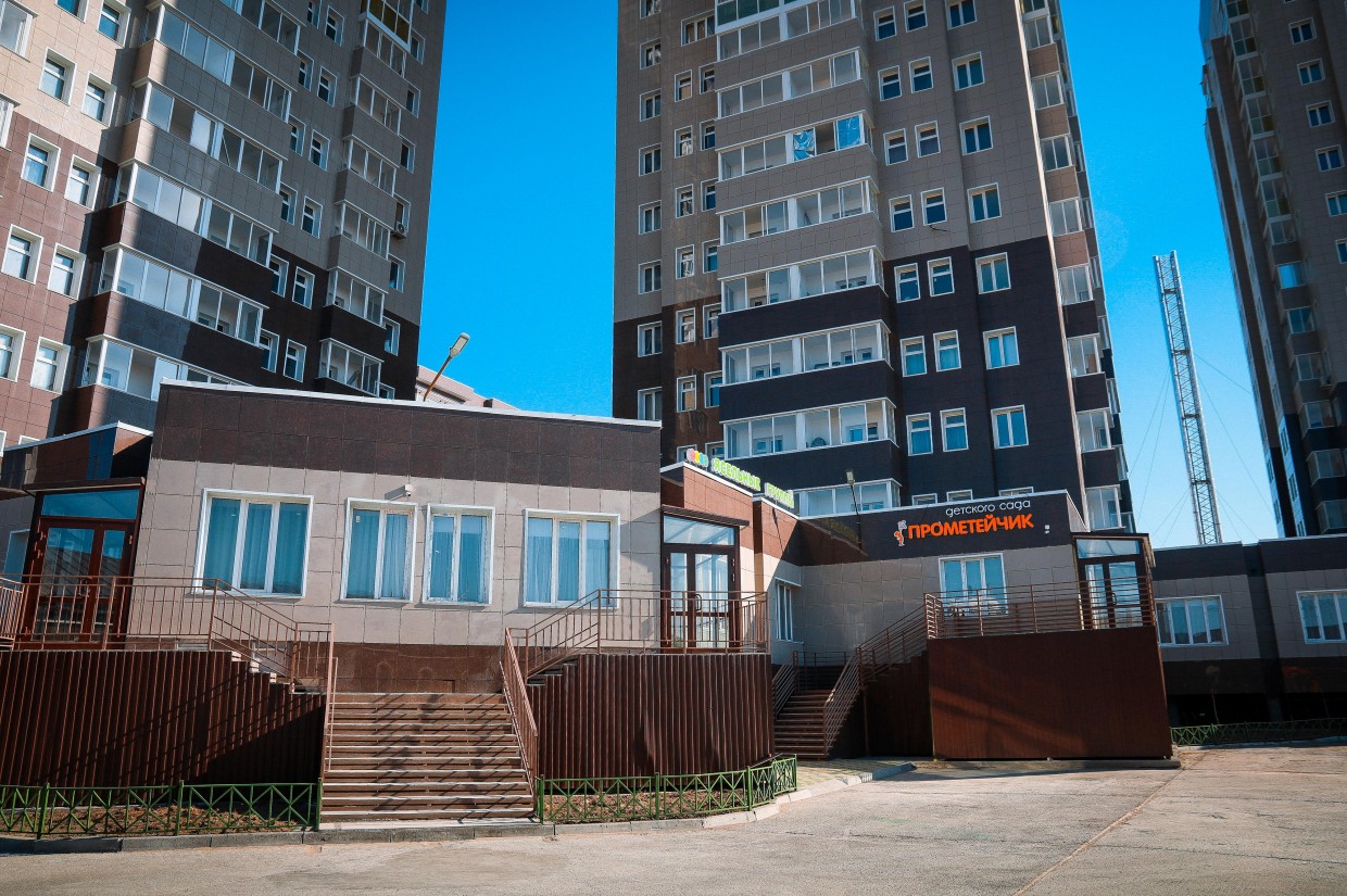 Ил Дархан проверил ход строительства образовательных учреждений в городе Якутске