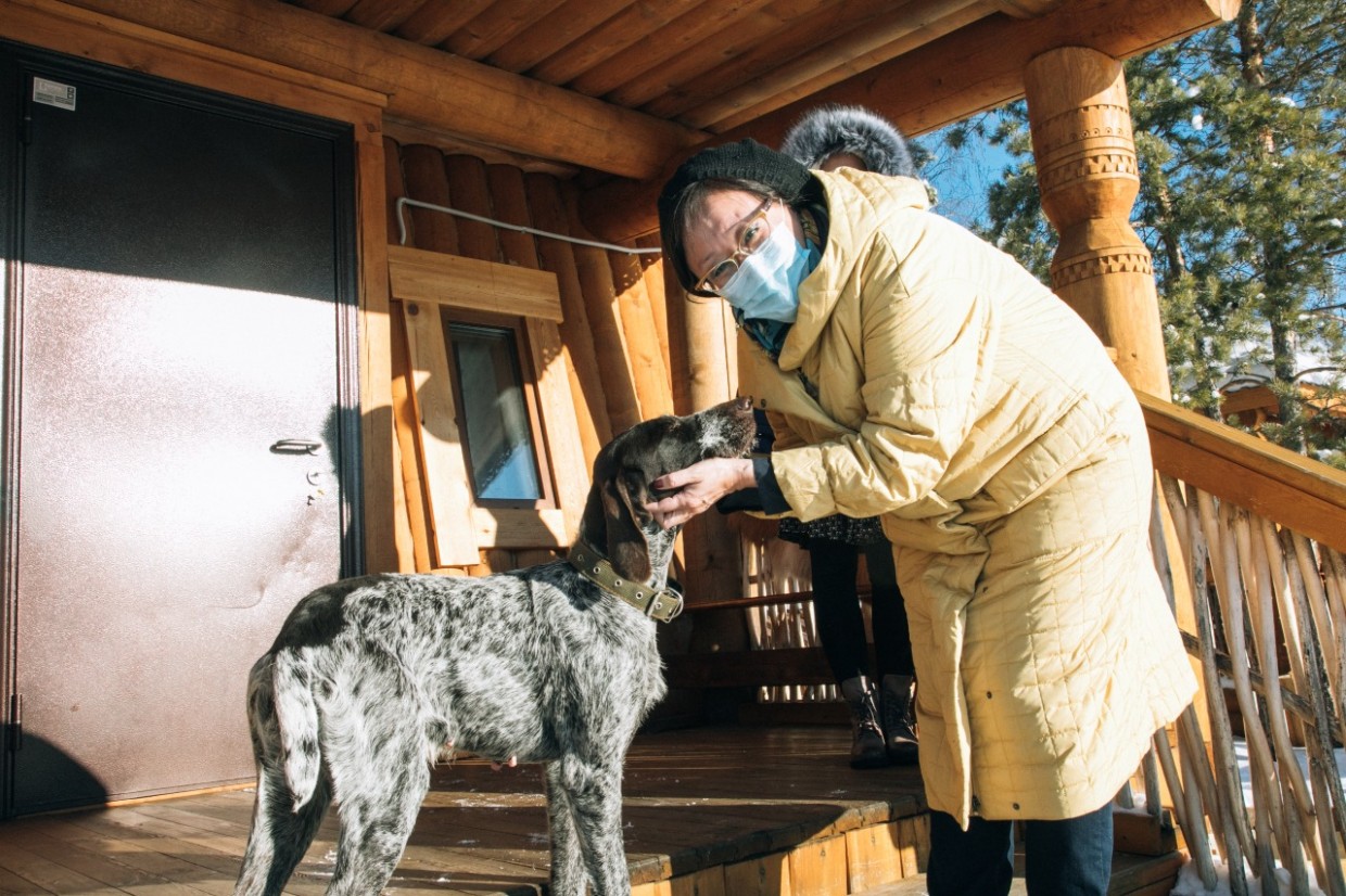 Сардана Авксентьева посетила пригородные животноводческие хозяйства