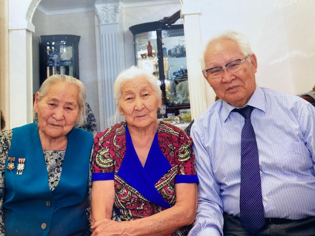 Семья вековых долгожителей из Якутии-2. Секреты долголетия столетней бабушки Анны