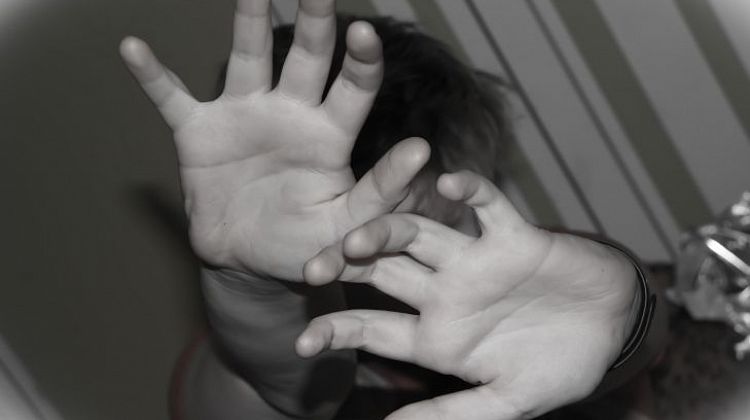 Житель пригорода Якутска 8 лет насиловал свою малолетнюю падчерицу