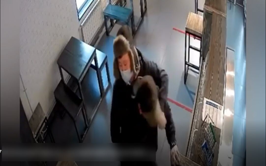 В баре Якутска незаконно удерживали сотрудника сводной группы оперативного штаба