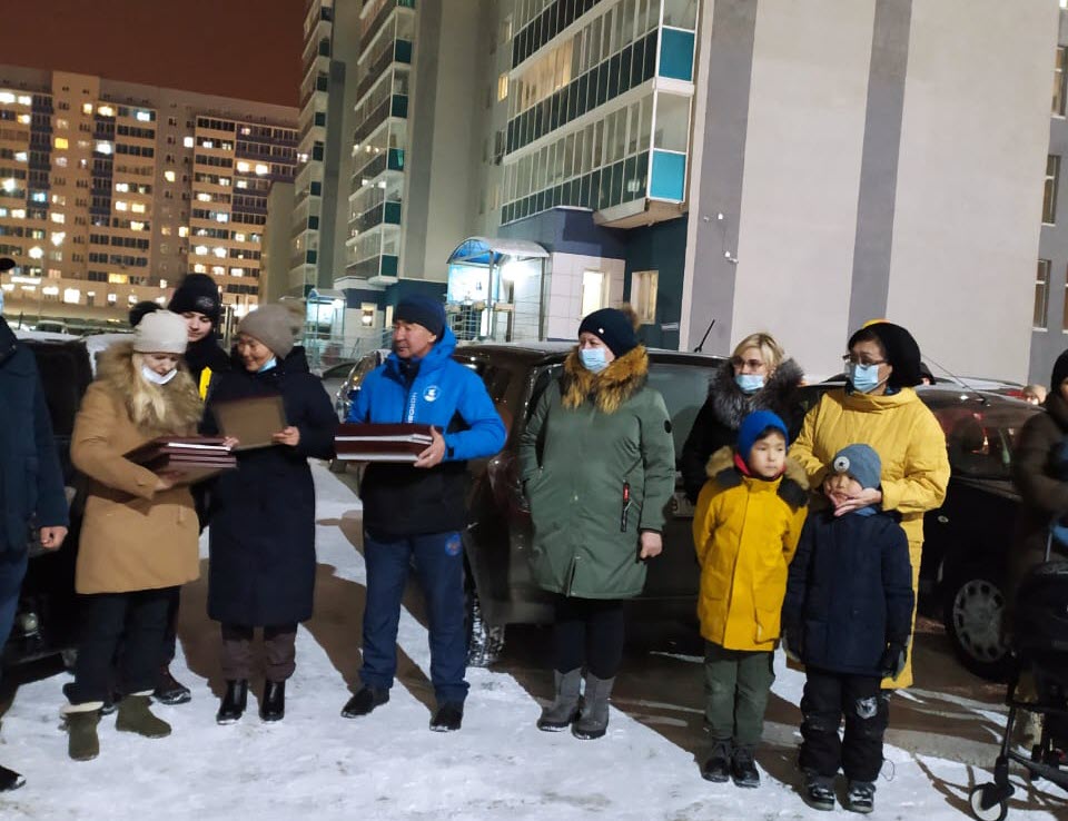 Видеофакт: В Якутске прогремел салют в честь ввода дома-долгостроя