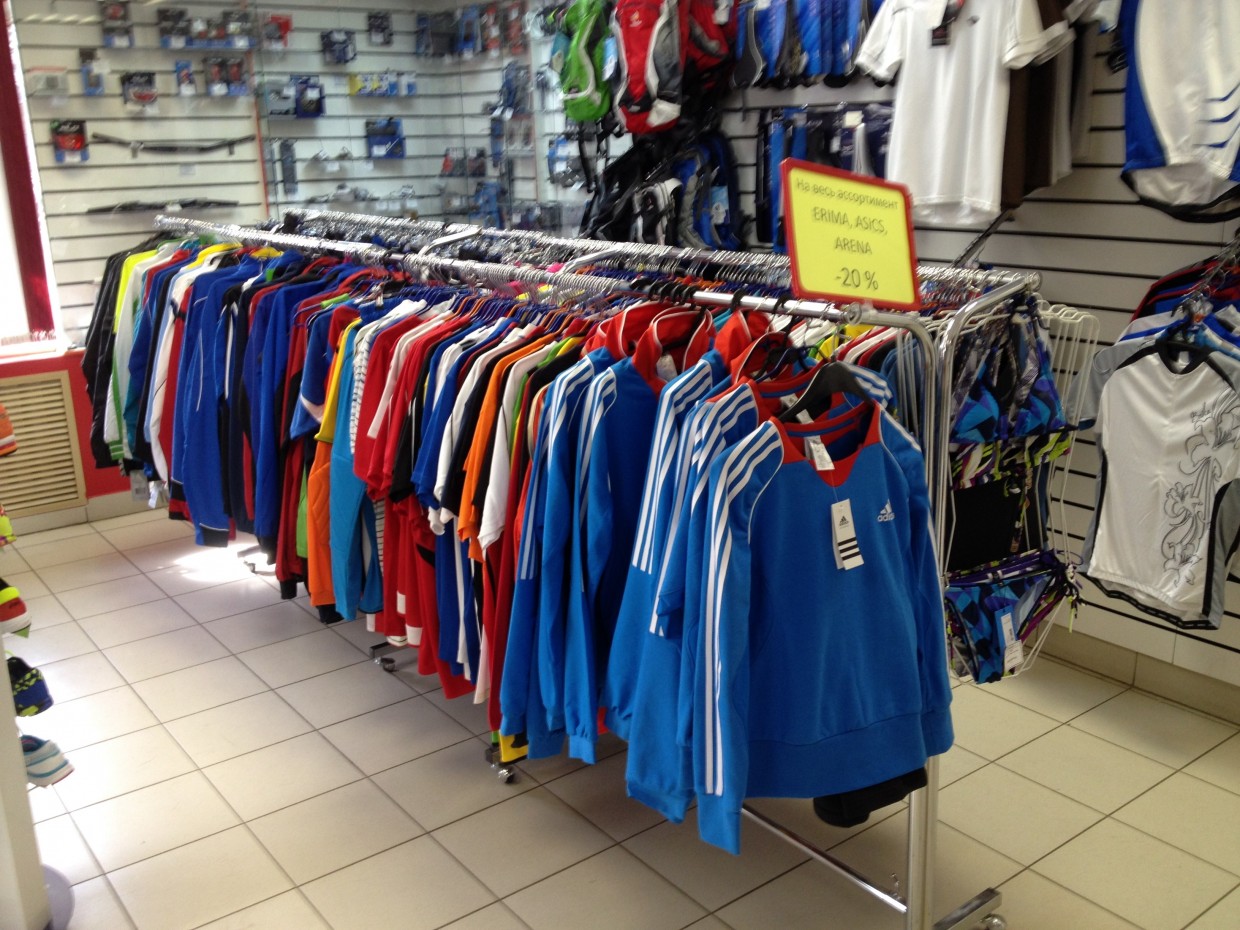 В Якутске безработная выкинула украденные в магазине вещи, так как они не подошли по размеру