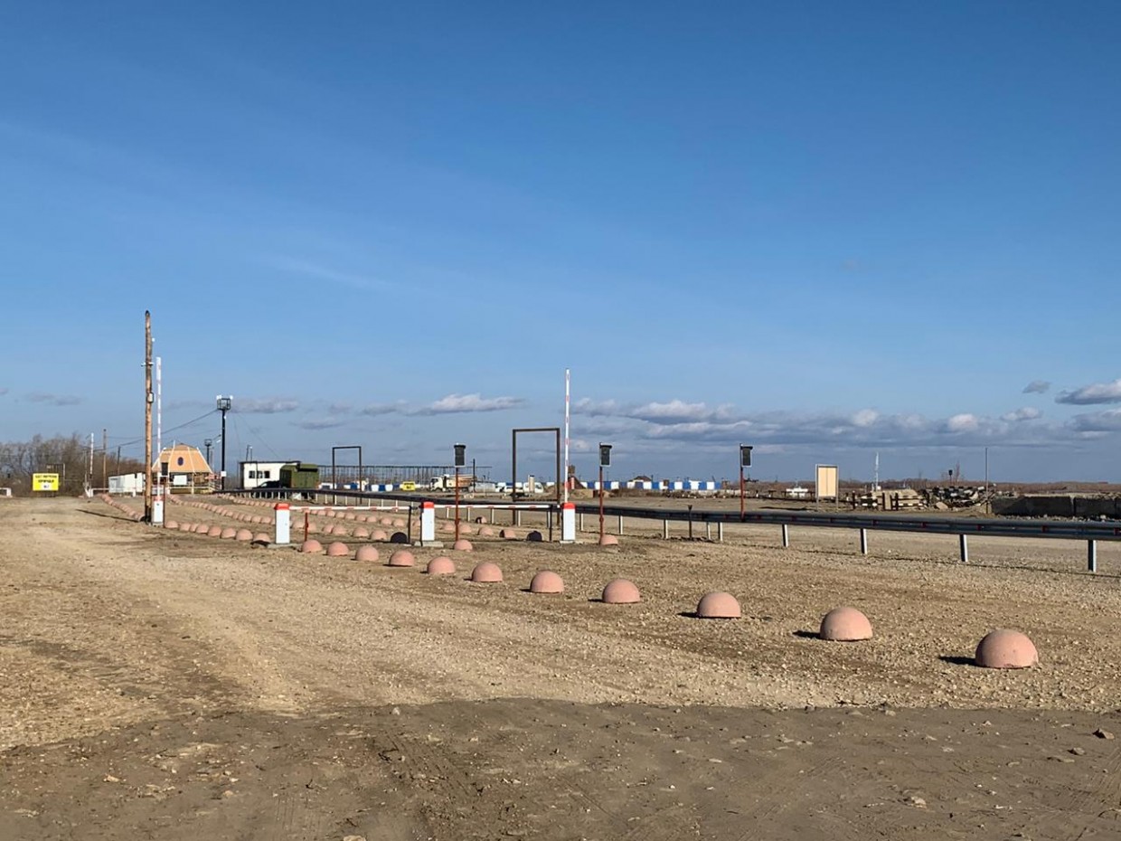 В Якутии запустили единый накопитель на паромной переправе для порядка проезда машин