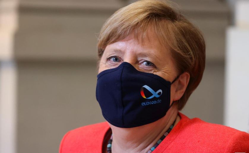 Меркель предупредила о грядущих тяжелых месяцах из-за COVID и холодов