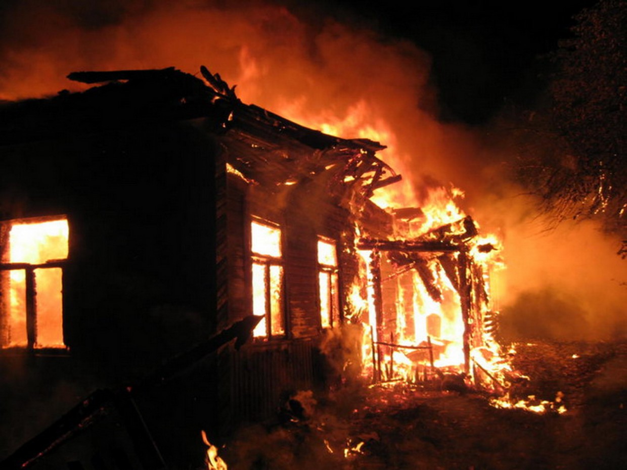 В якутском селе сгорел дом во время поминок
