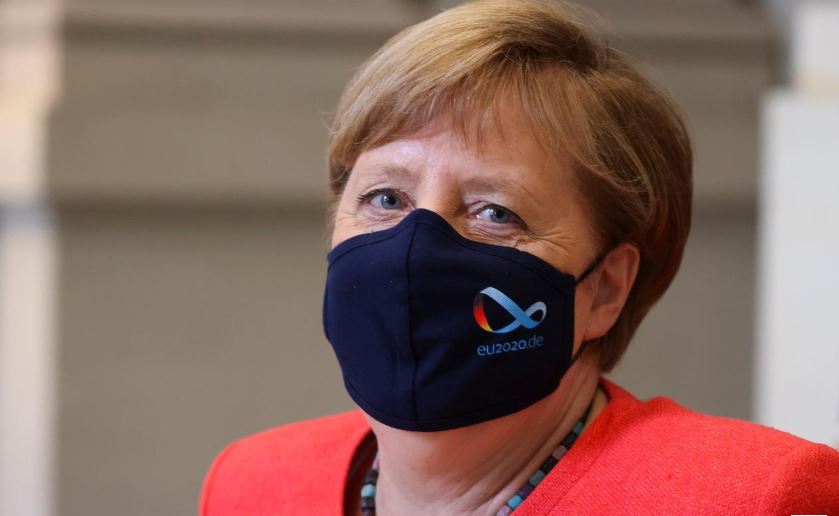 Меркель предупредила о грядущих тяжелых месяцах из-за COVID и холодов