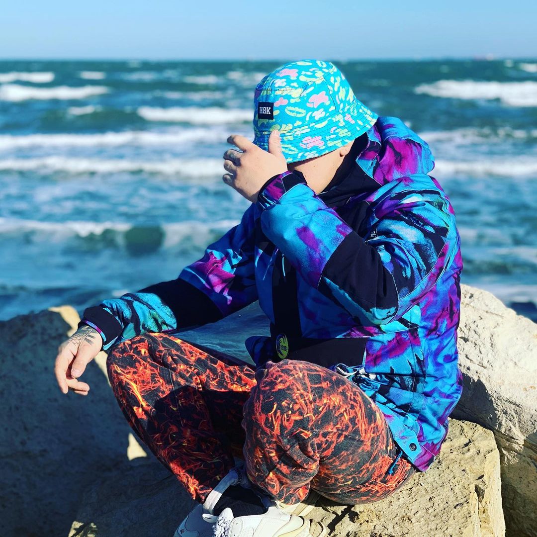 "Моя правда только в песнях". Китжа извинился перед подписчиками