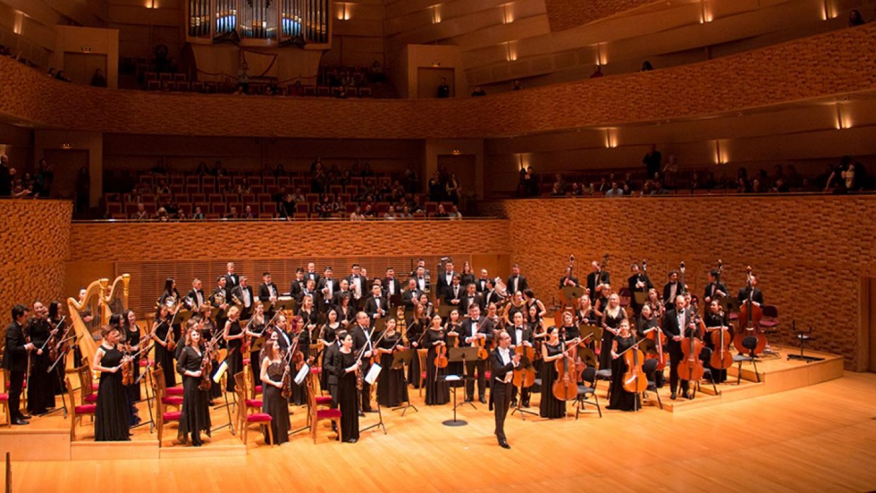 Все для будущего Арктического центра. Филармонии Якутии увеличивают штат за счёт других театров и ансамбля "Сээдьэ"